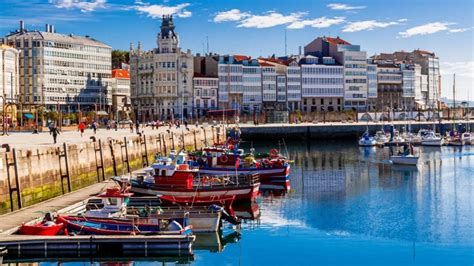 chicas en coruña|Mujeres guapas de La Coruña 